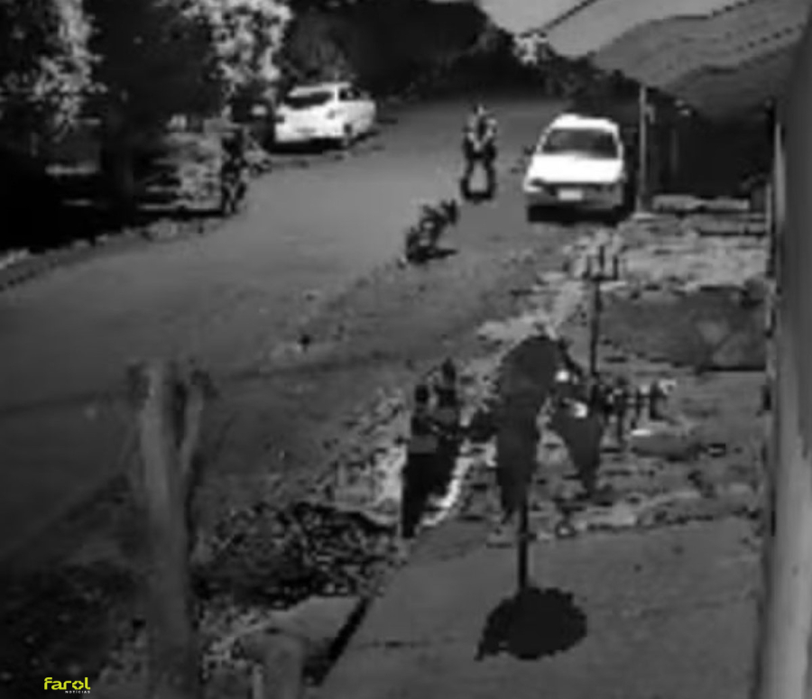 Celular é confundido com arma durante abordagem e PMs matam suspeito no interior de São Paulo