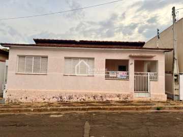 OPORTUNIDADE ÚNICA NO CENTRO DE ITAI!