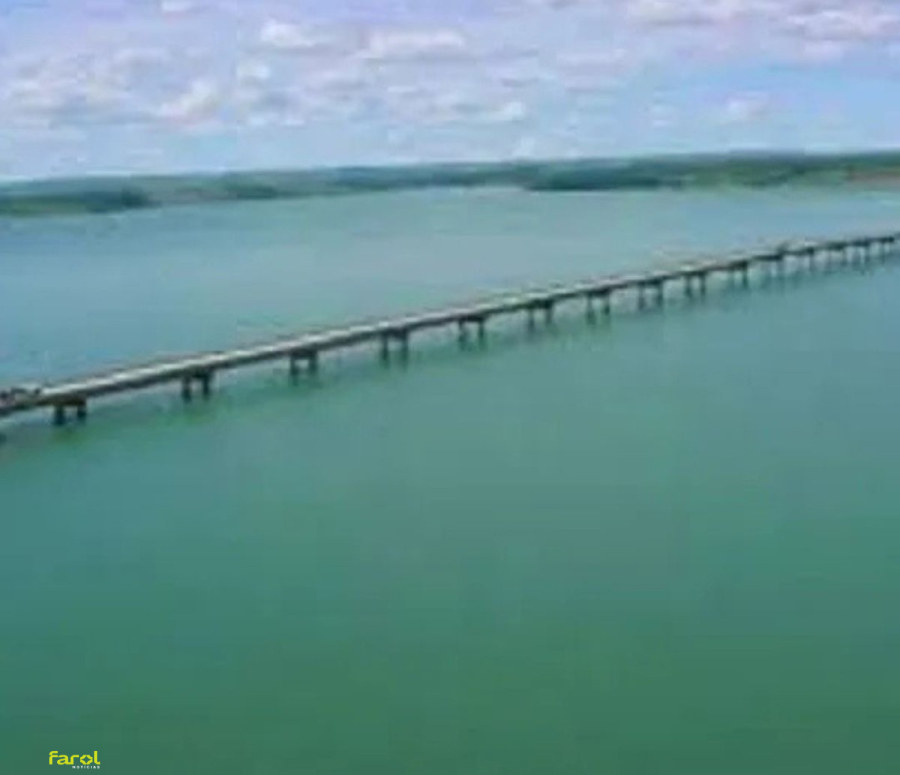 Acidente envolvendo duas motos deixa feridos na ponte Carvalho Pinto