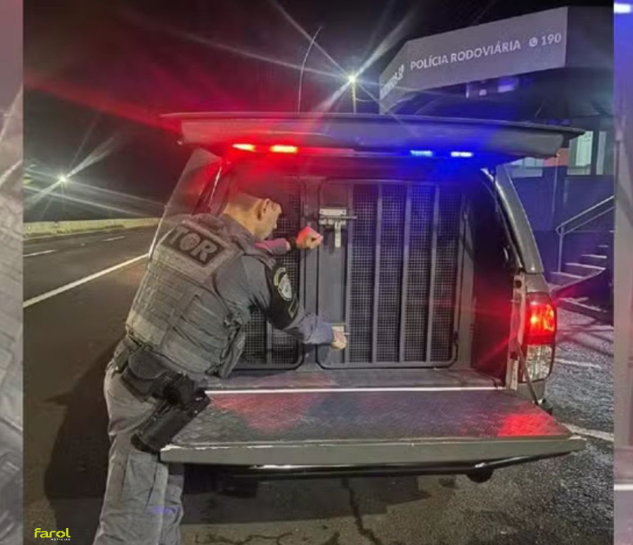 Dupla se envolve em acidente com carro roubado, foge de carona e acab