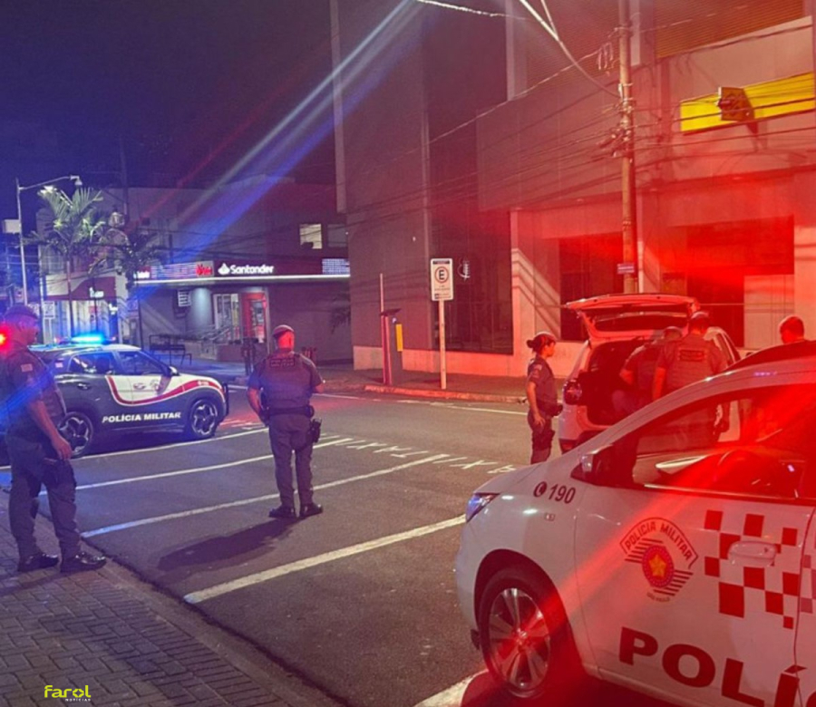 Polícia Militar frustra tentativa de furto em agência bancária no Centro da cidade 