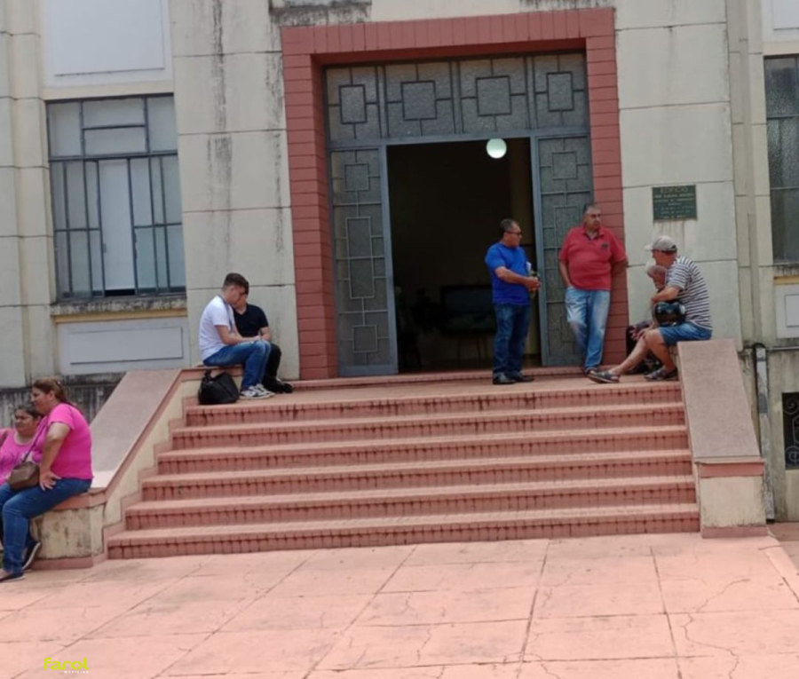 Após reunião improdutiva, prefeitura mantém taxa de iluminação em bairros da Represa