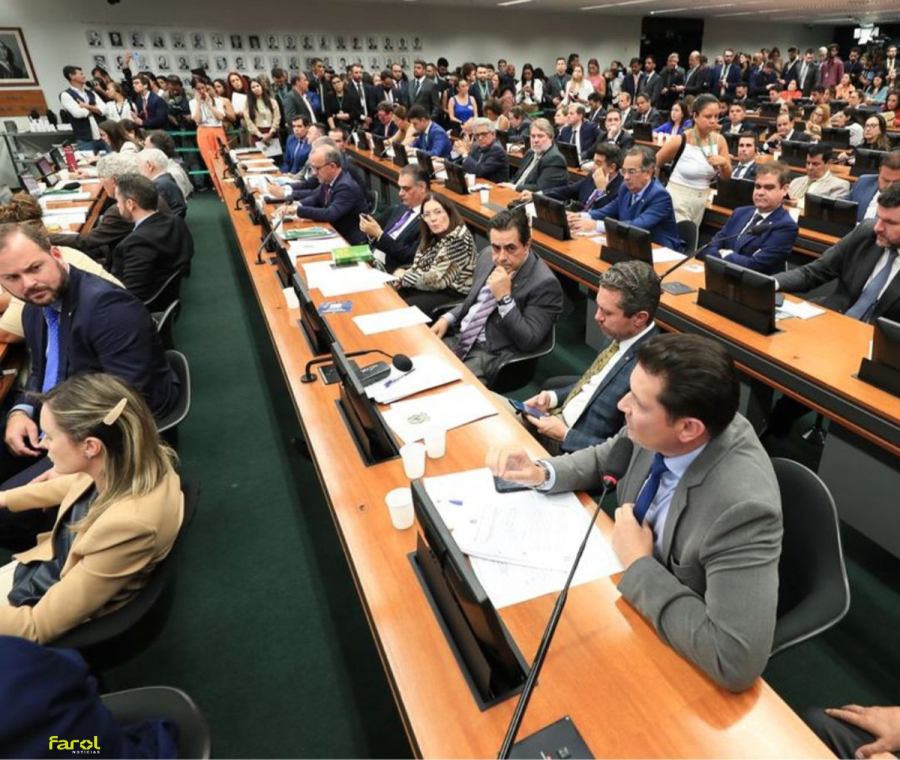 CCJ da Câmara retoma análise do fim da escala 6x1 nesta quarta