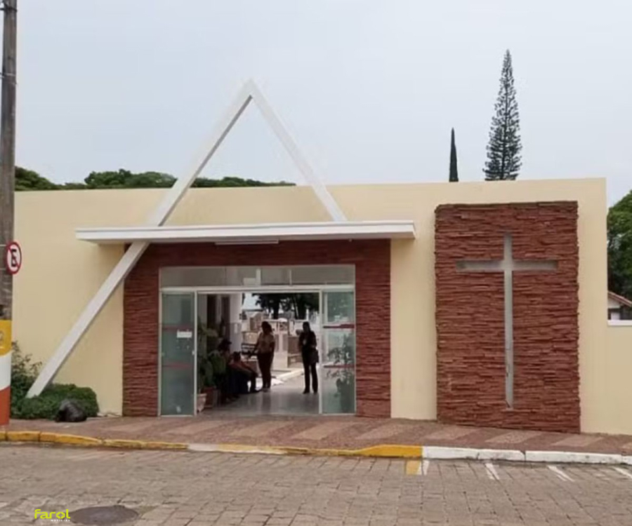 Vereadores aprovam enterro de cães e gatos em jazigos de tutores 
