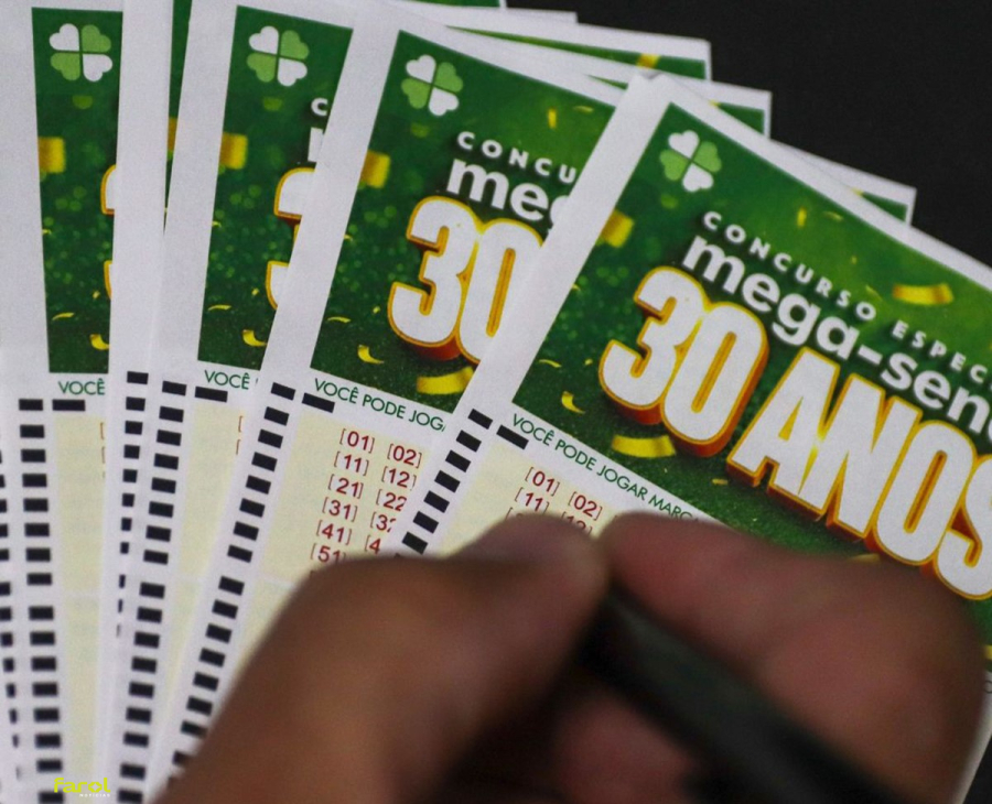 Mega-Sena 30 anos sorteia R$ 300 milhões neste domingo; apostas vão até sábado às 22h