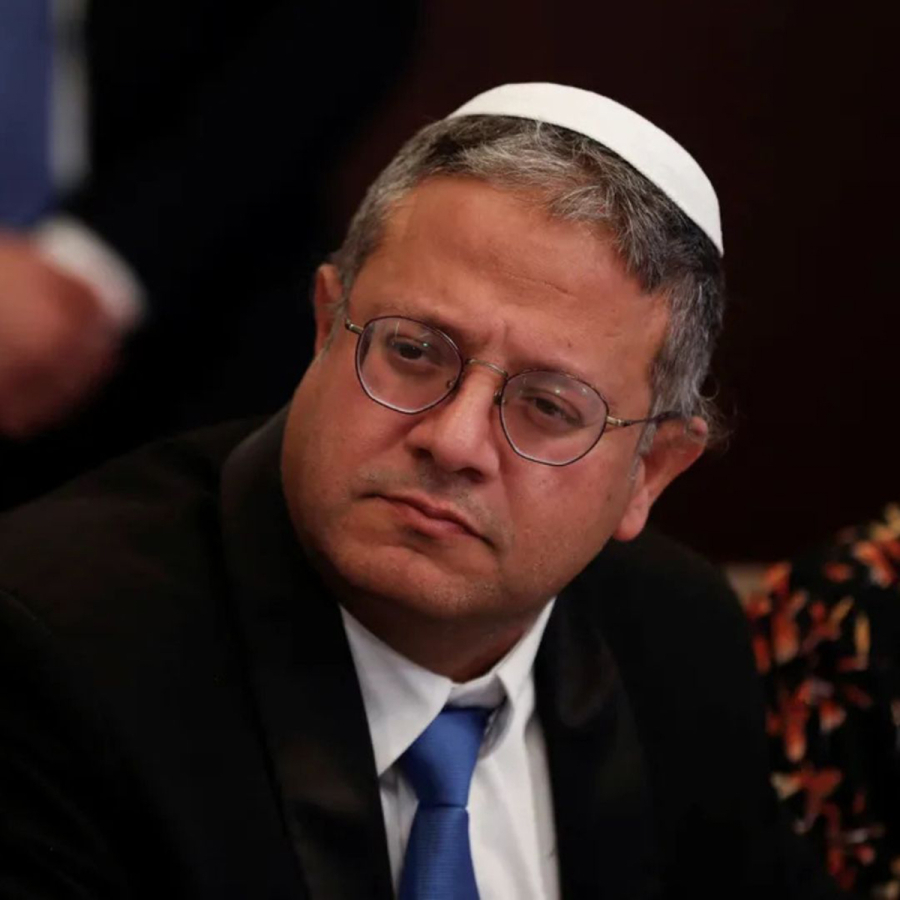 França proíbe ministro israelense de entrar em território francês após vídeo com ativistas ajoelhados e amarrados