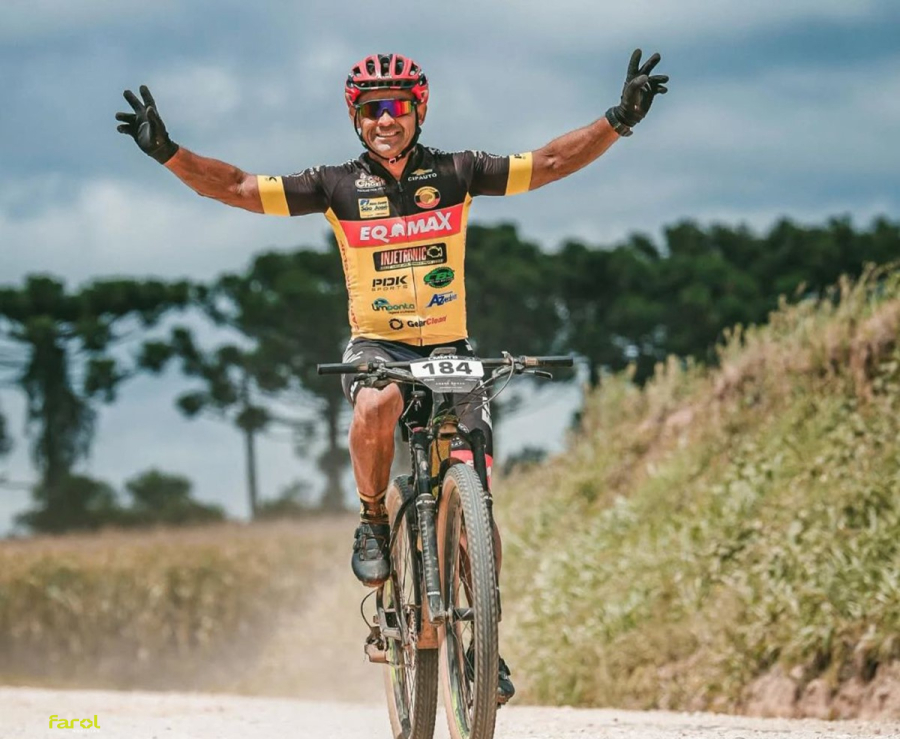 Ciclista realiza manutenção voluntária da Rota 32 e fortalece cicloturismo regional