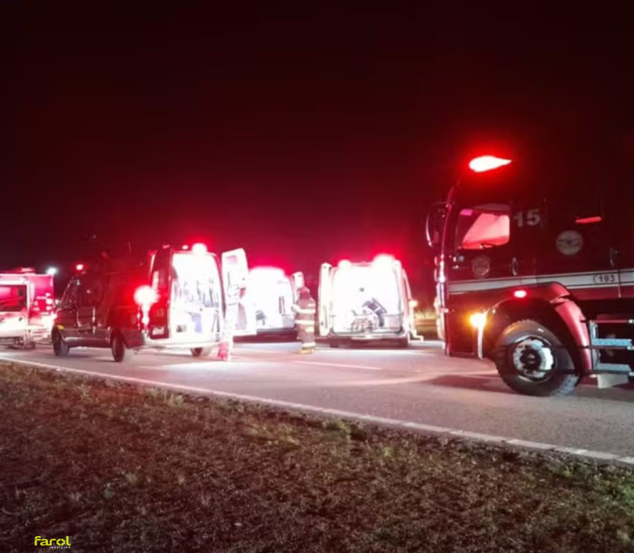 Batida frontal na Raposo Tavares deixa dois mortos e cinco feridos graves 