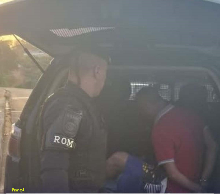 ROMU prende homem com 65 pinos de cocaína durante patrulhamento 