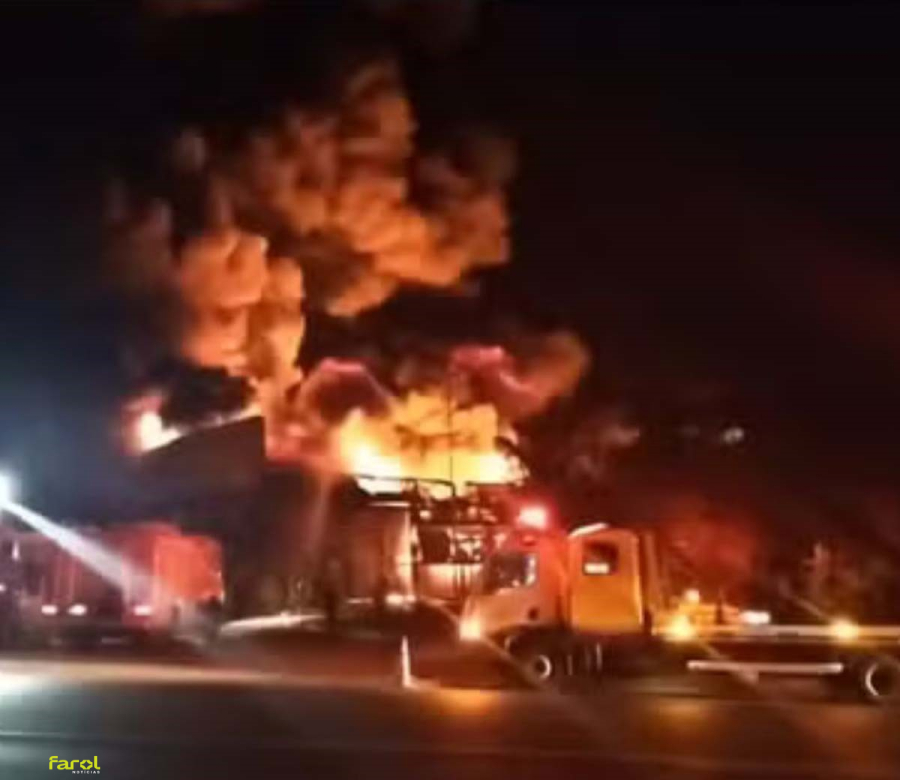 Incêndio de grandes proporções atinge empresa de reciclagem no interior de São Paulo