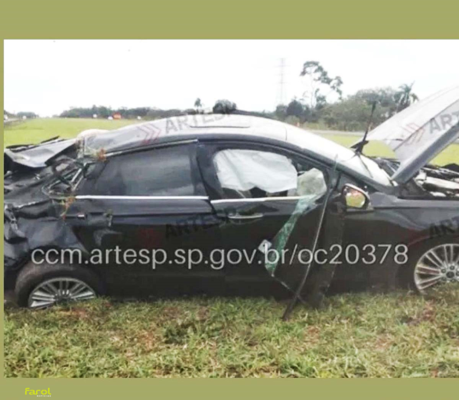 Adolescente fica em estado grave após carro capotar na Castello Branco