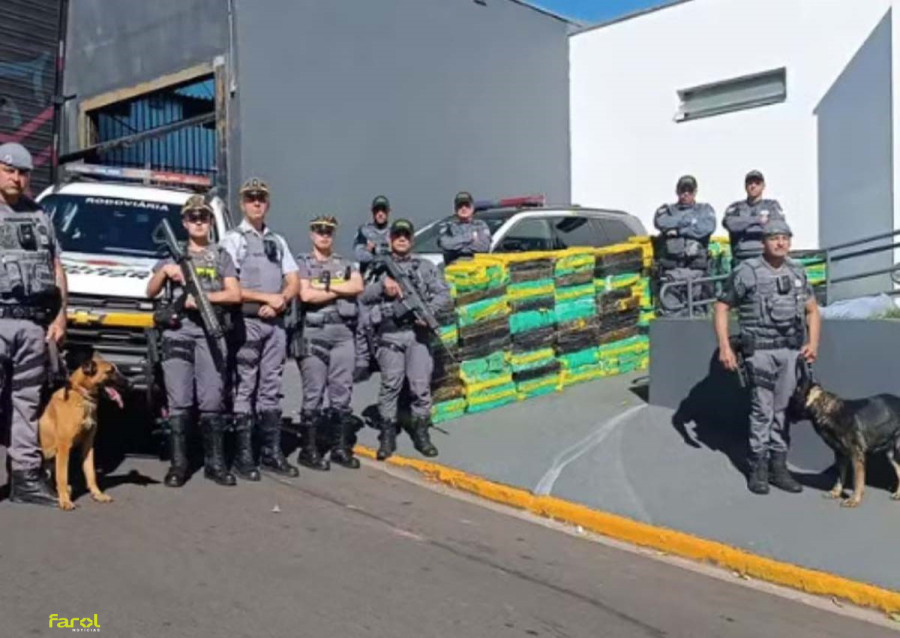 Mais de 1,3 tonelada de drogas é apreendida em caminhão durante fiscalização 