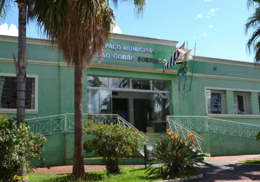 Prefeitura abre processo seletivo com salários de até R$ 4,9 mil