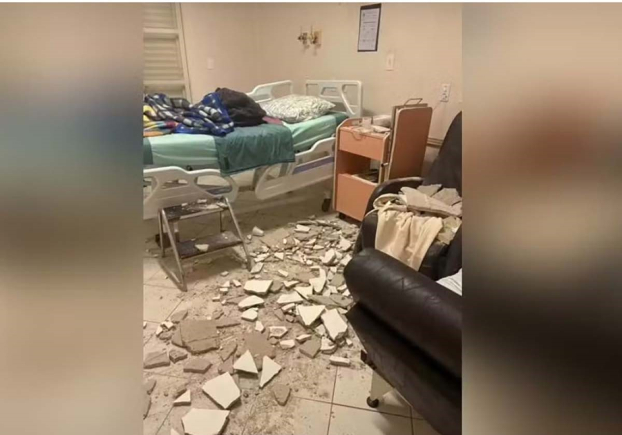 Acompanhante de paciente é atingido por concreto que caiu do teto de quarto de hospital 