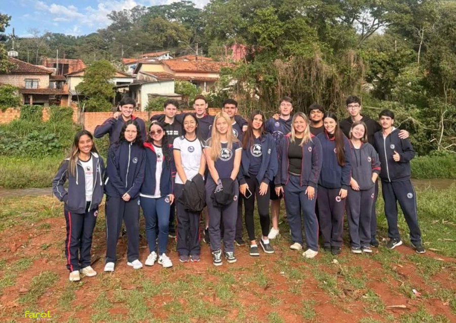 Secretaria Municipal de Meio Ambiente promove ação de educação ambiental com estudantes do Ensino Médio