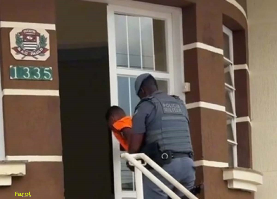 Homem é preso após forçar urubu a ingerir bebida alcoólica 